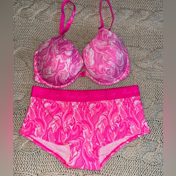 PINK VS set bra and underwear - Picture 1 of 3